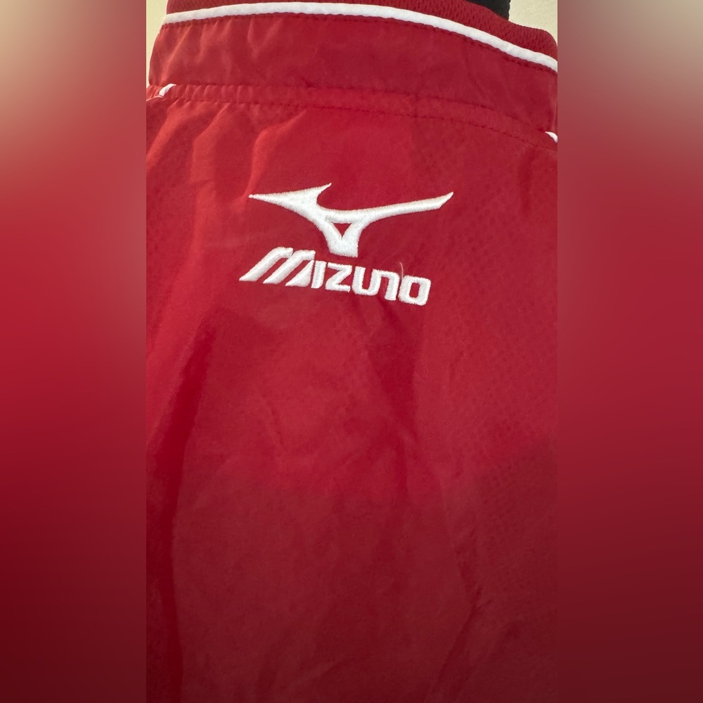 Mizuno Red Quarter-Zip Pullover – Size L - Picture 4 of 5
